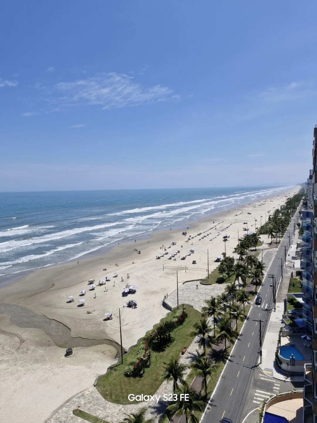 Orla arborizada e ciclovia da Vila Caiçara vista de um dos apartamentos da Bora Viver